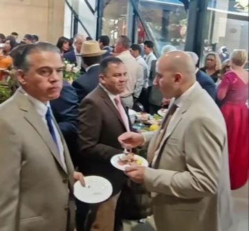 Ernesto Justiniano asume el Ministerio de Defensa