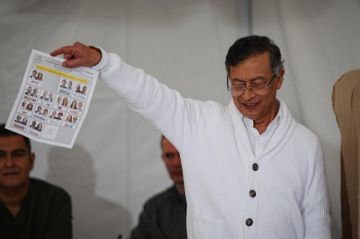 Petro presenta pruebas del presunto fraude