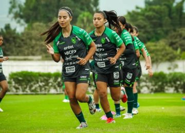 Selección femenina juega ante Perú por el honor deportivo
