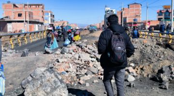 Sin diálogo y sin Estado de excepción, Bolivia sigue bloqueada
