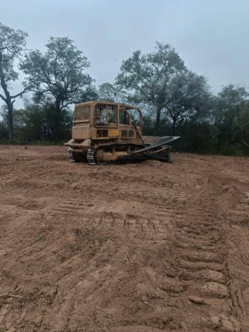 ABT decomisa tractor oruga por desmonte ilegal de 700 hectáreas en TCO Weenhayek