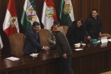 Diálogo: Conforman comisión jurídica para evaluar la situación de los detenidos