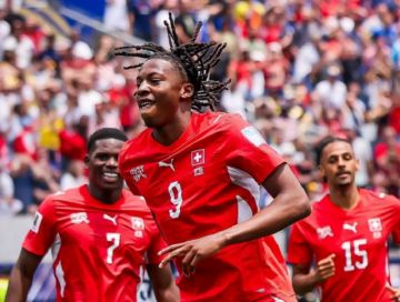 Suiza golea a Bosnia y acaricia los octavos de final