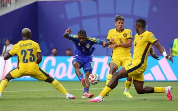 Ecuador empata con Curazao y complica su clasificación