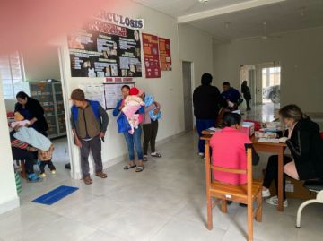 Tarija: Despiden a 100 trabajadores  en salud, pese al déficit de 3.000