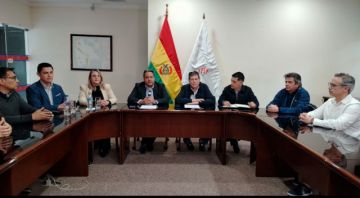 Reestructuración: YPFB presenta a sus nuevos gerentes