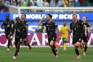 Canadá hace historia y se instala entre los 16 mejores del Mundial 