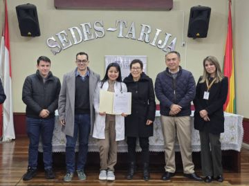Entregan 18 ítems para médicos especialistas en el sistema de salud de Tarija