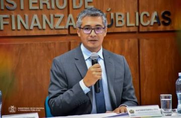 Espinoza anuncia acuerdo con el FMI