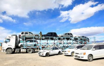 El Gobierno abre la posibilidad de nacionalizar autos “chutos”
