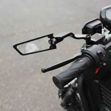 Dueña encontró a otra mujer conduciendo su moto