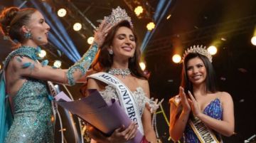 Valeria Mena devuelve a Oruro la corona de Miss Bolivia tras casi 60 años