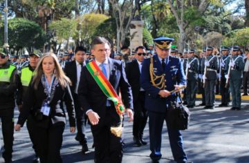 Sigue aquí la sesión de Honor de la ALP por los 201 Años de la Independencia de Bolivia