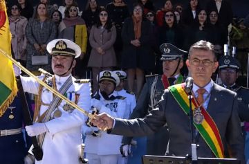El presidente Paz administra su primera jura a la bandera; Lara no asiste al acto en El Alto