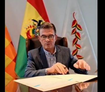 Paz envía proyecto de Ley de Inversiones a la Asamblea Legislativa para su tratamiento