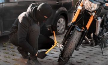 Yacuiba: Diprove recupera motos robadas en Argentina
