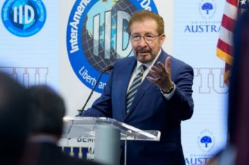 Justicia concede acción de libertad a Carlos Sánchez Berzaín 