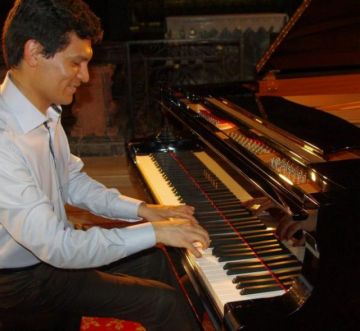 Daniel Campos, pianista argentino-francés, dará recital en Tarija