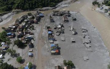 Nepal: Ascienden a 553 los fallecidos tras riada