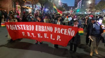 Maestros rechazan nueva ley educativa 