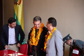 Torres acuerda con el FPS cuatro nuevos tinglados para Tarija