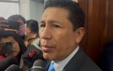 “Lo he conocido en la campaña”, dice exviceministro de Paz sobre Cerimedo tras declarar como testigo ante la Fiscalía
