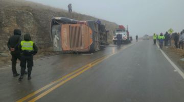 Tres fallecidos y 23 heridos en vuelco de flota Padcaya