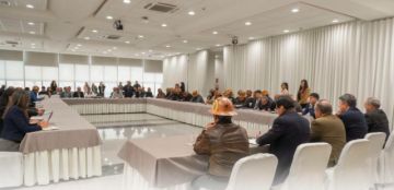 Mineros y Gobierno negocian nuevo código del sector