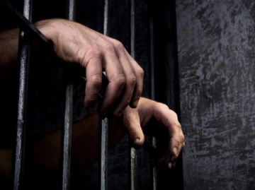 Lo detienen por presunto intento de agresión a su sobrina