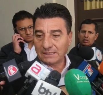 “Sáquele una foto a la placa”: Alcalde advierte sanciones por cobros elevados en taxis 