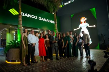 Banco Ganadero convierte “La Plaza de las Historias” en una experiencia reconocida con la Palmera Dorada