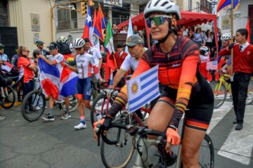 Tarija lanza en plaza Luis de Fuentes el Panamericano Máster de Ciclismo