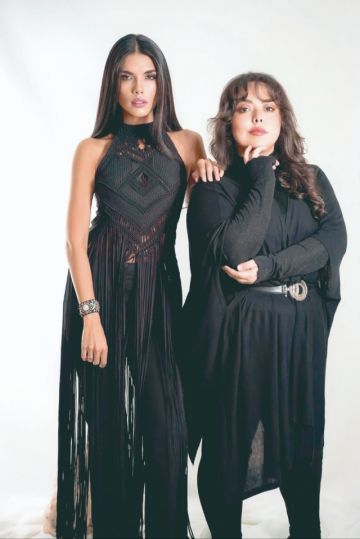 Pamela Gallardo y Julia Beatriz Navajas.-  
