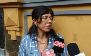 Adriana Flores