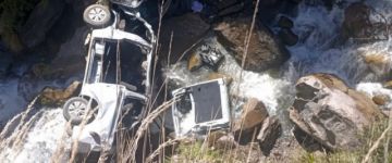 Sube a 10 la cifra de muertos por el embarrancamiento en los Yungas 