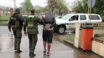 Tres bolivianos detenidos en Argentina con 259 cápsulas de cocaína en el cuerpo