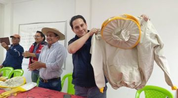La Alcaldía impulsa la apicultura en Pampa Galana 