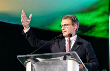 Paz insiste en vincular las críticas a su gobierno con el narcotráfico