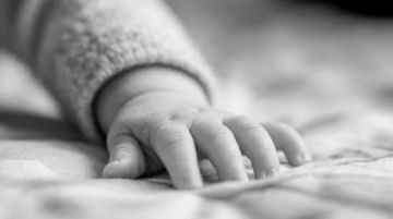Dictan 30 años de cárcel para una joven por la muerte de su bebé