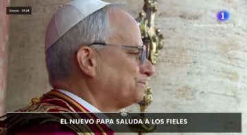 Primeras imágenes de León XIV desde el balcón del Vaticano
