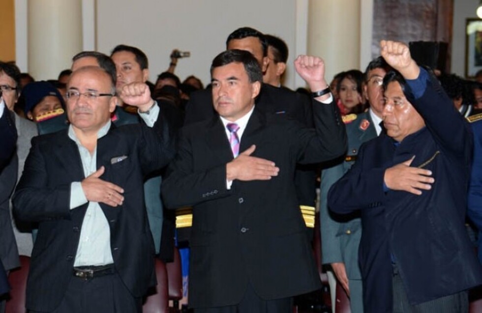 Un gabinete político entre estrecheces