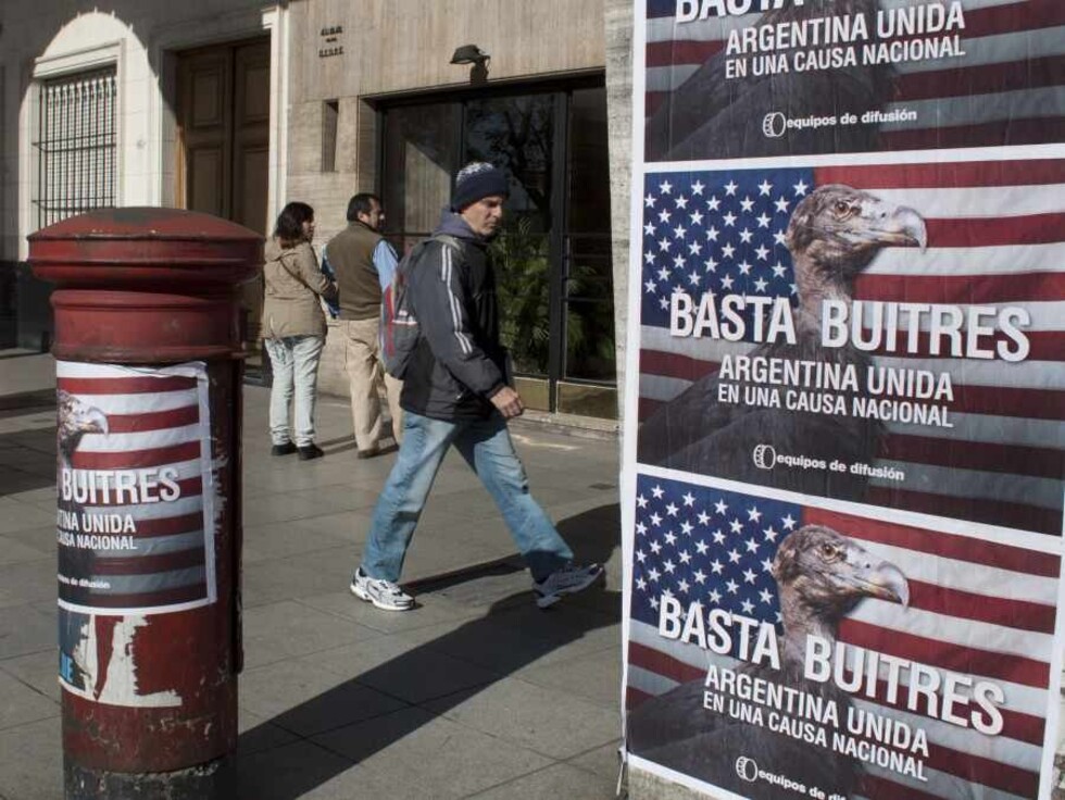 Argentina sube la luz para pagar a los “fondos buitre”