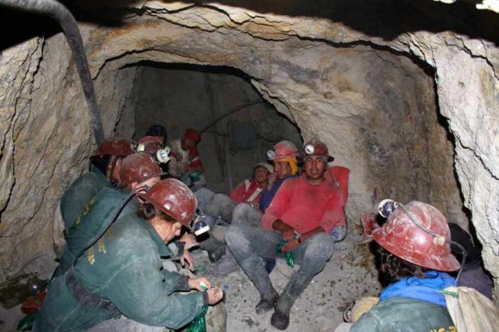 Cooperativas mineras encubren  asimetrías, subordinación y poder