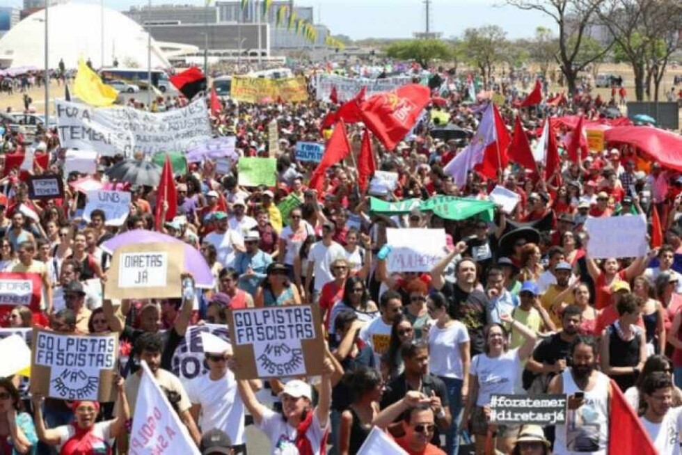 Brasil: La democracia en  riesgo, más allá de la crisis