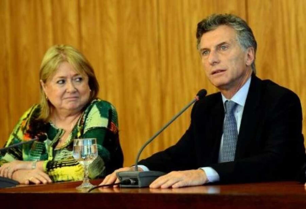 Macri corrige su política exterior