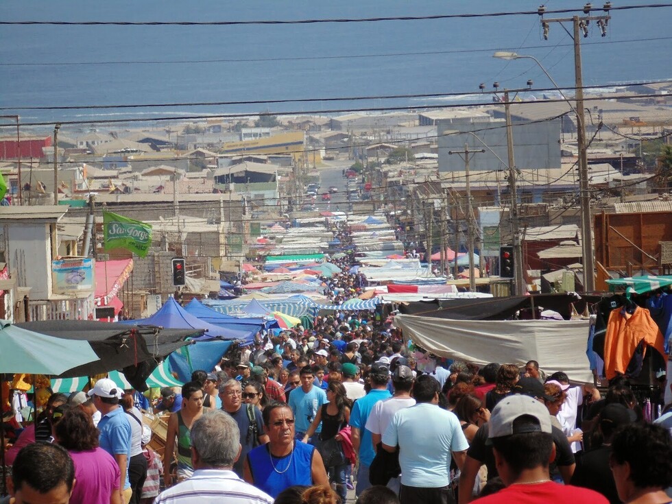Gremiales y ropavejeros amenazan con movilizarse contra ley de lucha contra el contrabando
