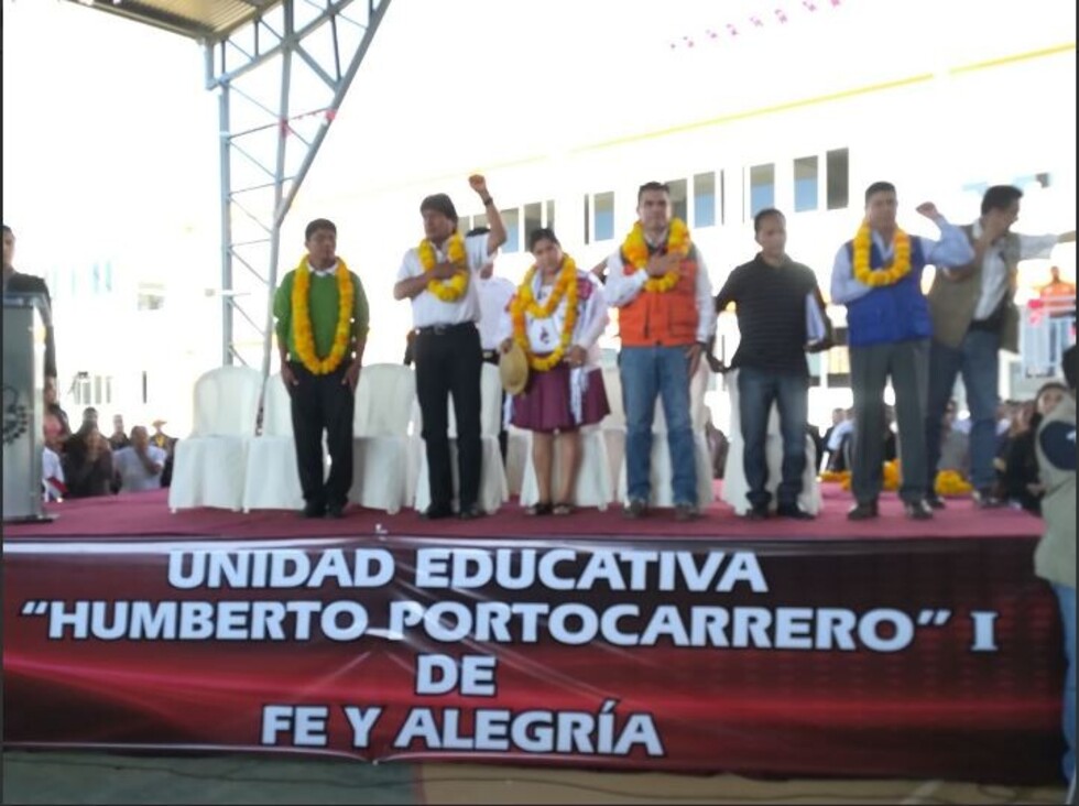 Morales inaugura unidad educativa "Humberto Portocarrero"