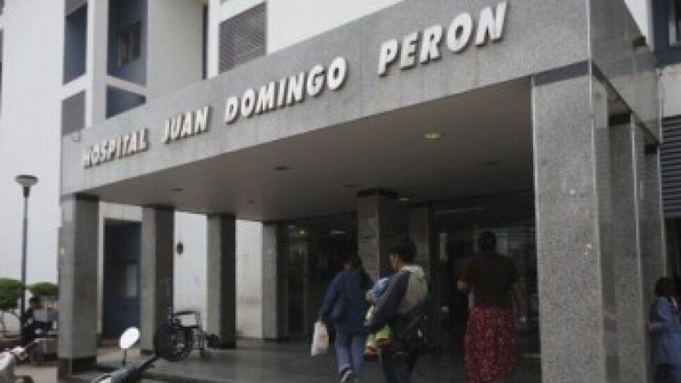 Drogan a mujer policía y la hallan en la calle