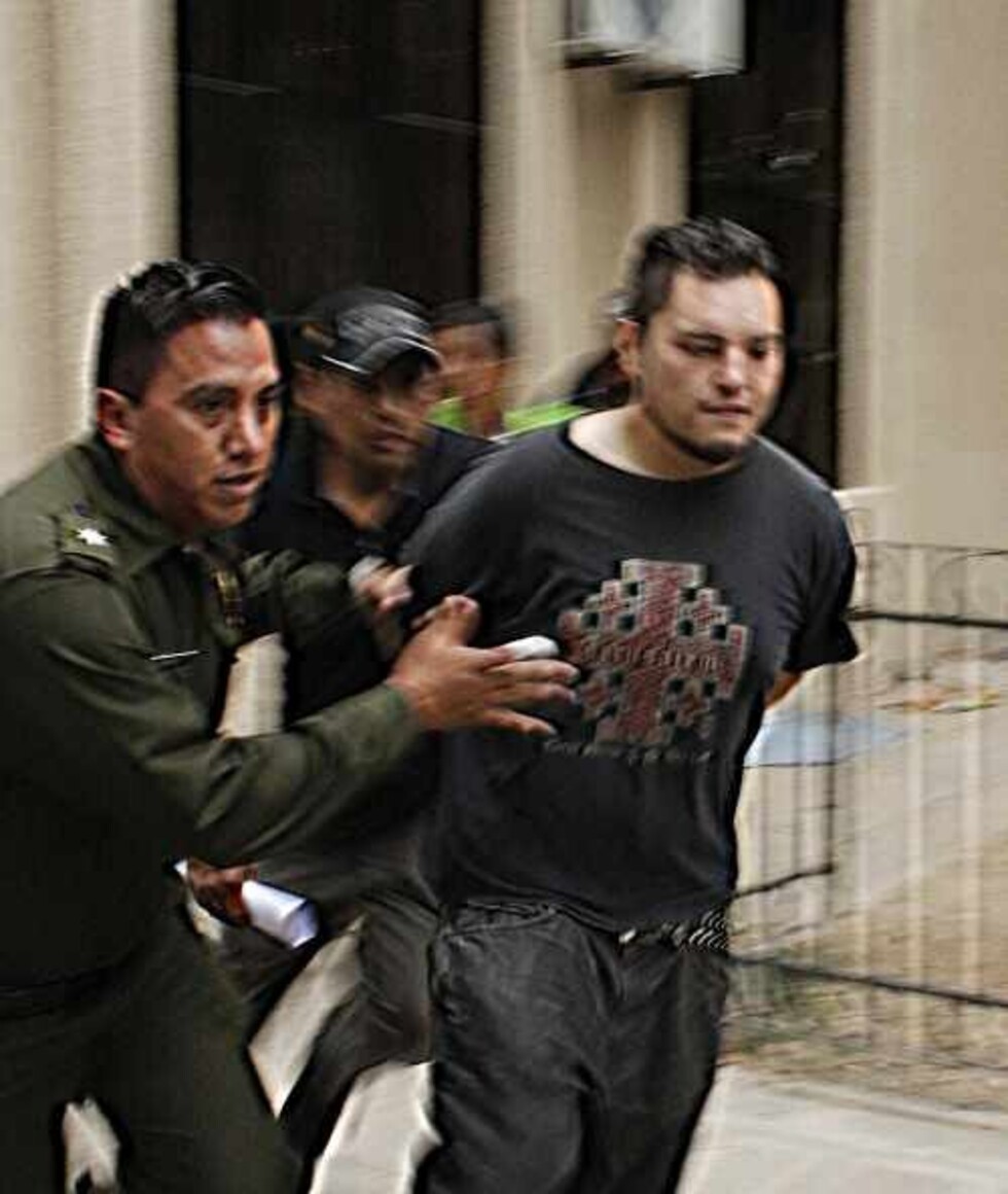 Niegan libertad a sujeto que robó su vehículo a un taxista