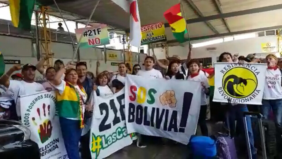 Protestas en defensa del 21F se hacen oír en calles de Lima